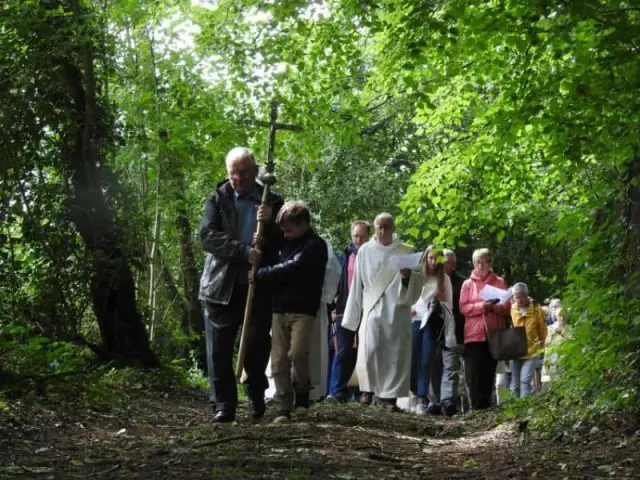 Rassemblement de personnes en plein air